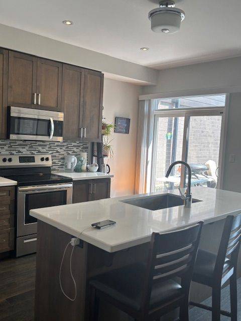 Hamilton, ON L8J 0K9,35 Midhurst HTS #4