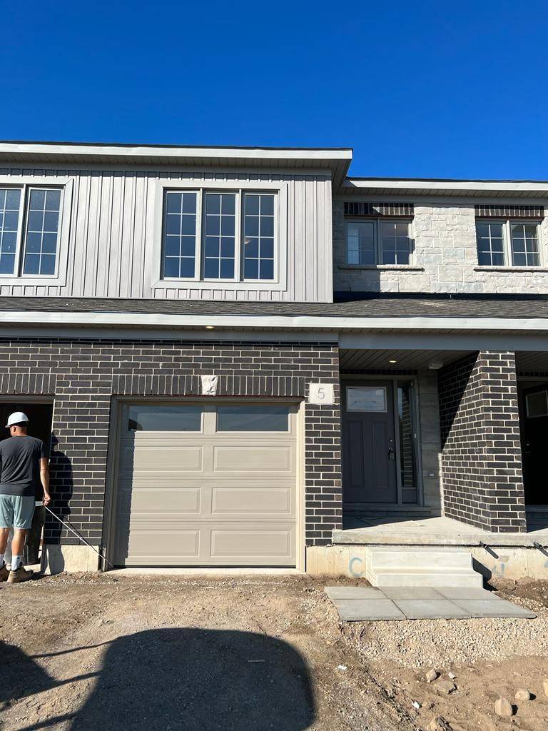 5 West Mill ST, North Dumfries, ON N0B 1E0