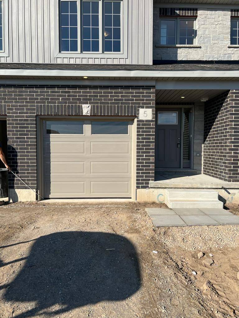 North Dumfries, ON N0B 1E0,5 West Mill ST