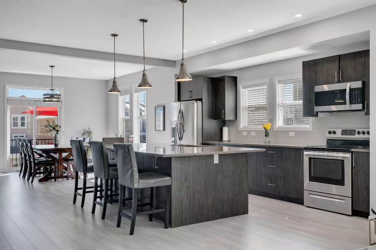 Airdrie, AB T4B 5C3,308 South Point SQ Southwest