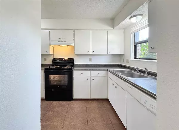Arlington, TX 76010,1024 Southmoor Drive #1026