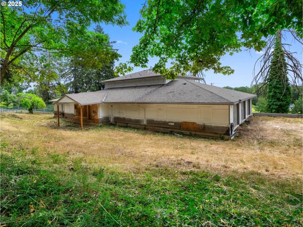 15990 SW 133RD AVE, Portland, OR 97224