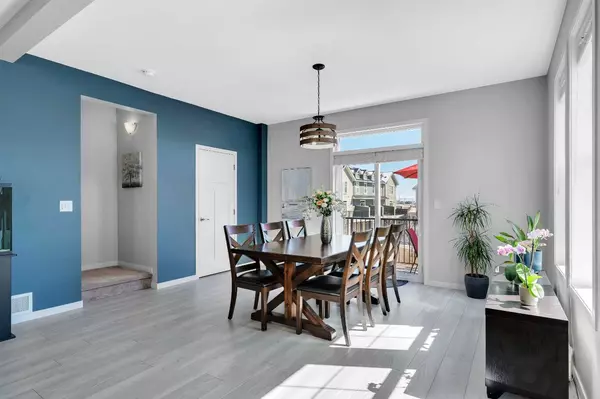 Airdrie, AB T4B 5C3,308 South Point SQ Southwest