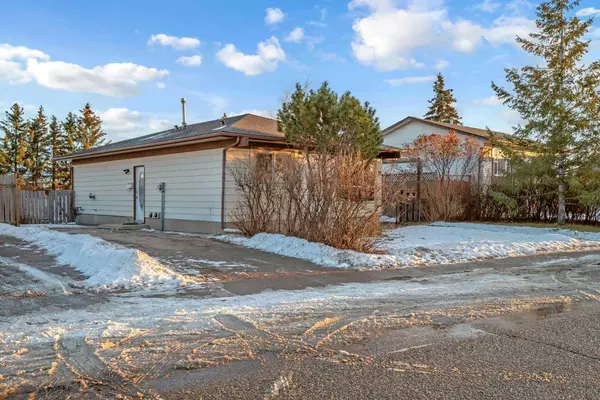 Calgary, AB T2A6Y1,79 abalone WAY Northeast