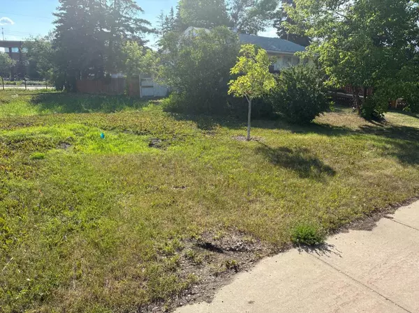 Grande Prairie, AB T8V 1A8,9626 Hillcrest DR