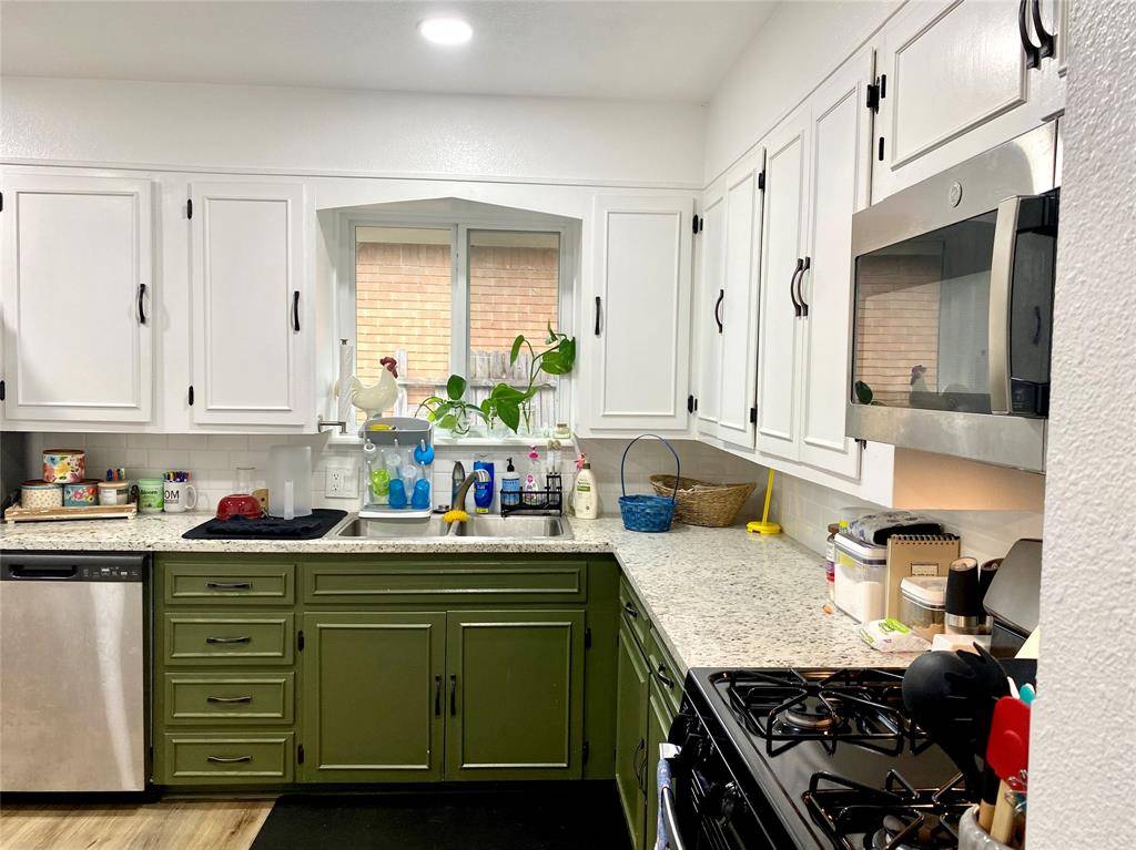 Gainesville, TX 76240,302 Meadow Drive