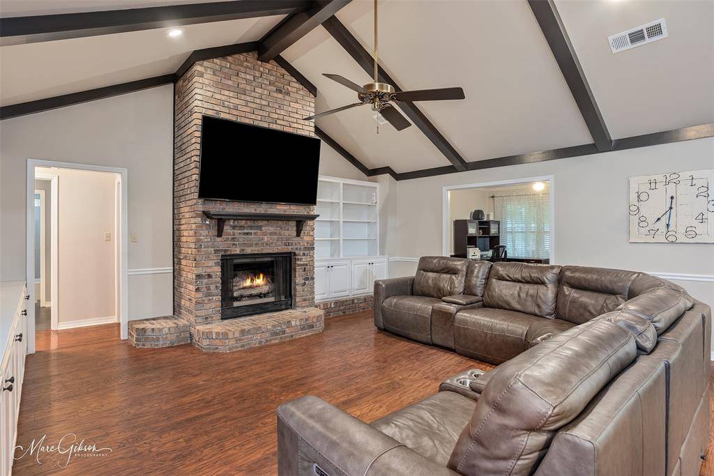 Benton, LA 71006,102 Pinehurst Place