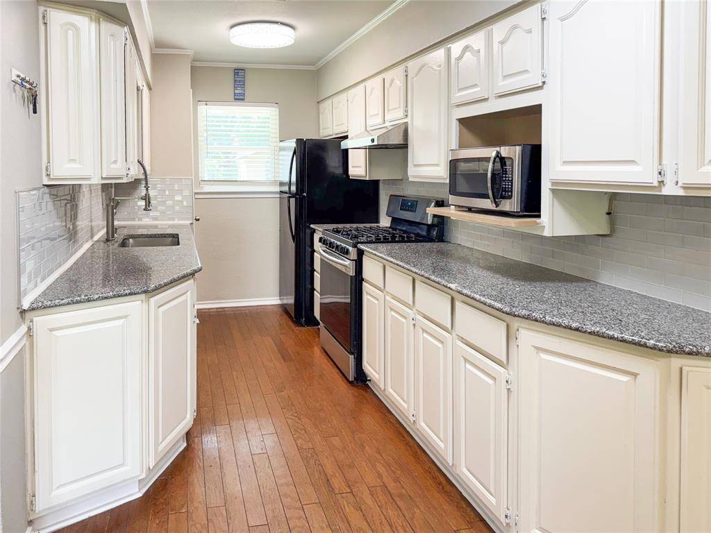 Garland, TX 75040,913 Shorehaven Drive