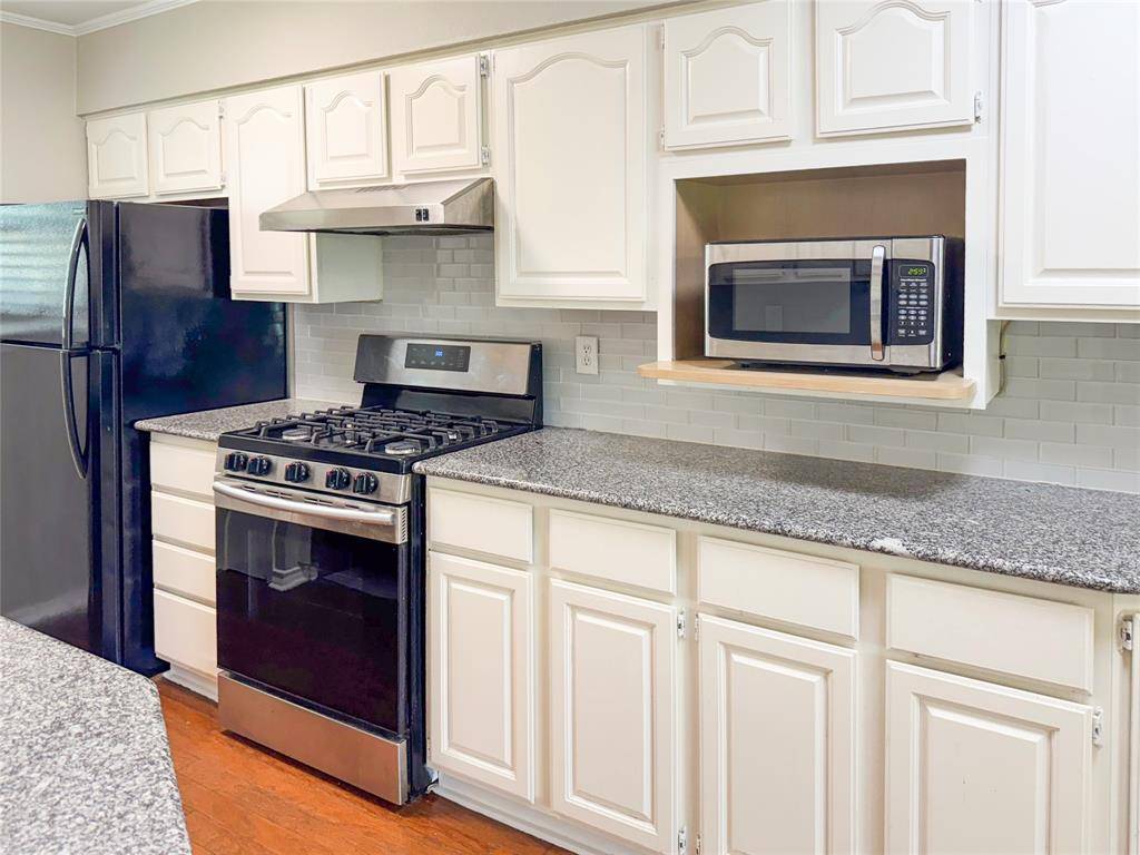 Garland, TX 75040,913 Shorehaven Drive