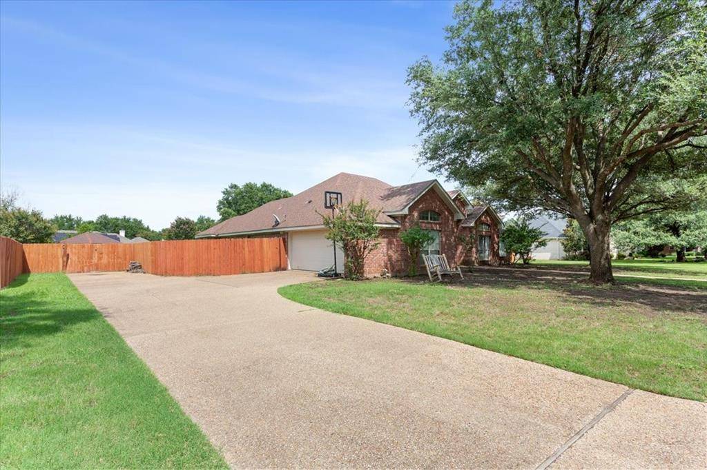 Waco, TX 76657,1102 Evening Sun Lane