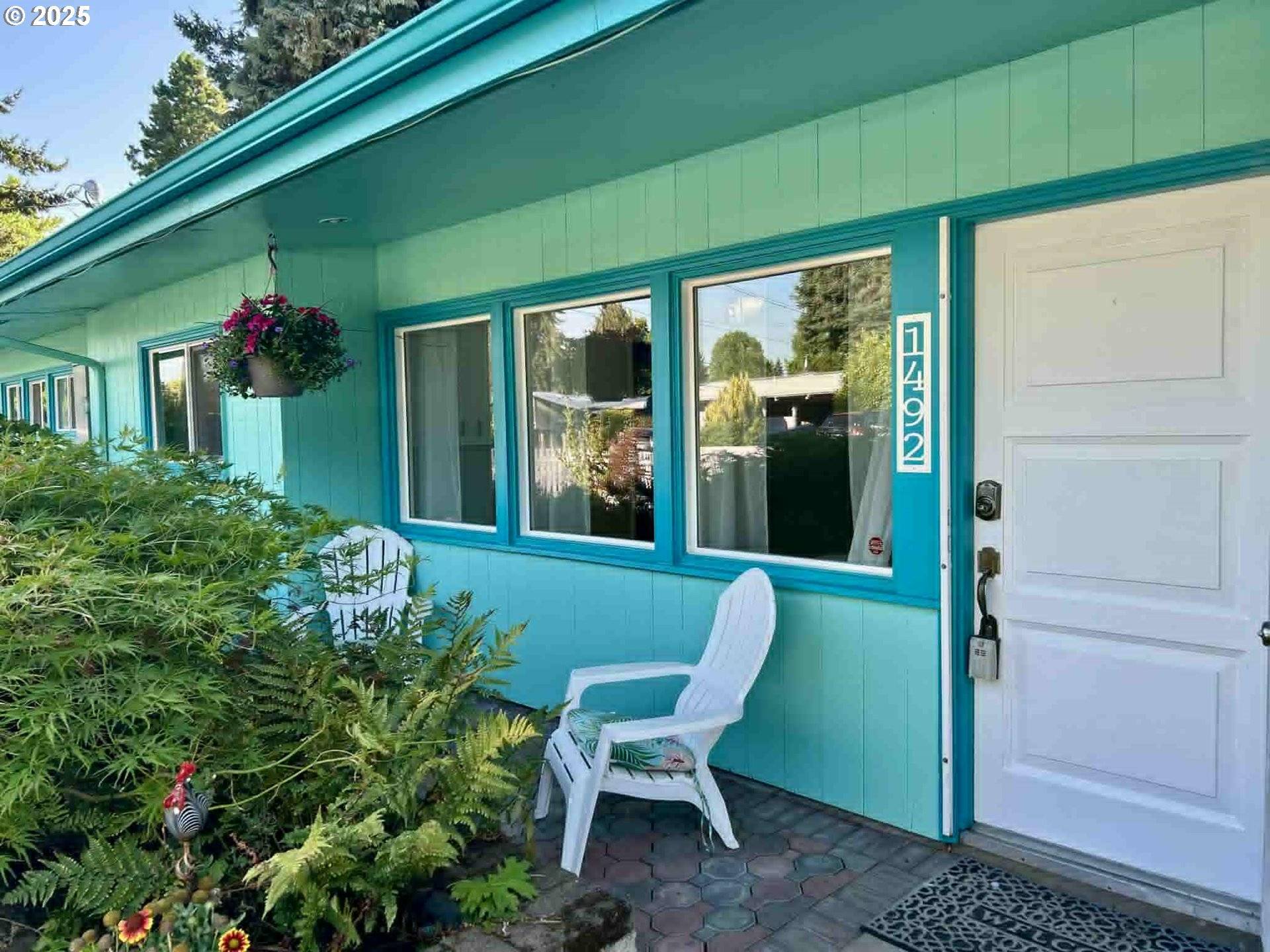 1492 BARTON ST, Eugene, OR 97404