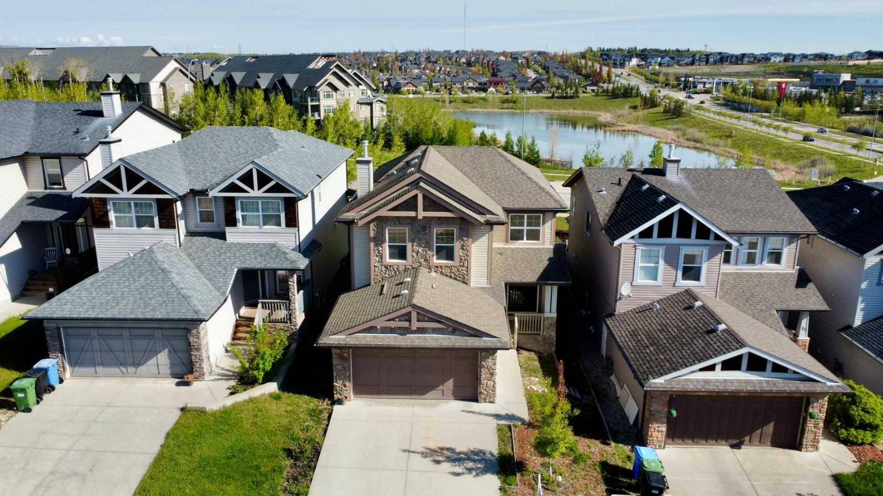 95 St Moritz TER Southwest, Calgary, AB T3H 5Y1