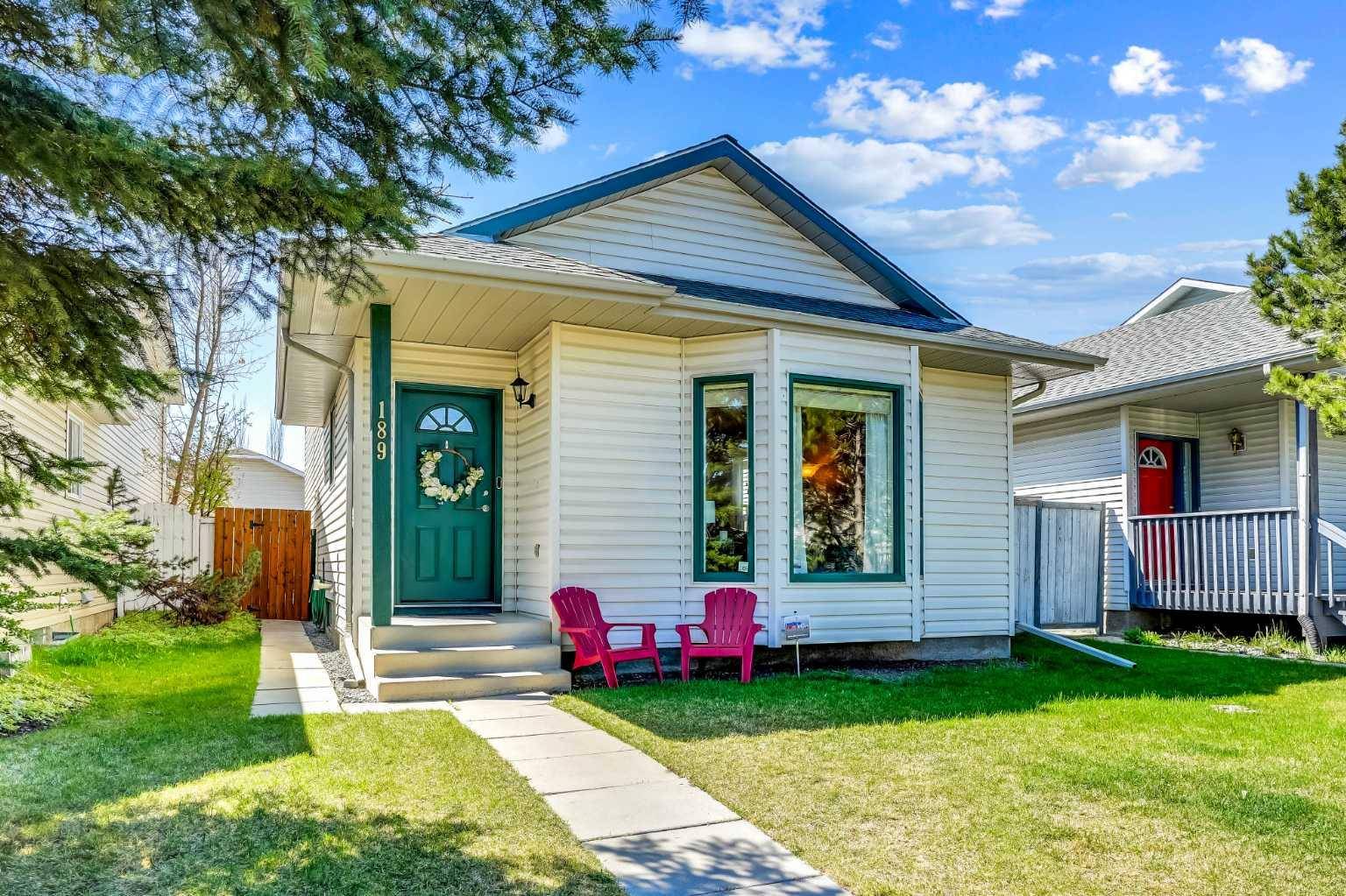 189 Coventry PL NE, Calgary, AB T3K 4A6