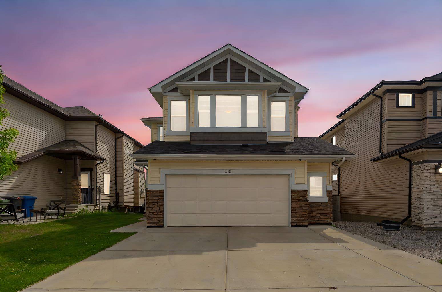 135 Drake Landing Heath, Okotoks, AB T1S 0G8
