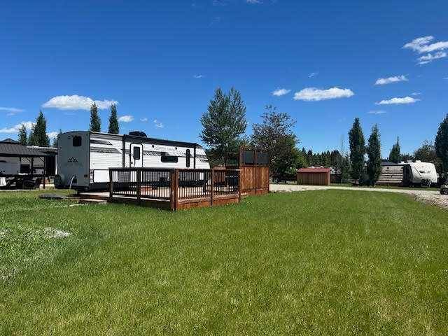 Rural Mountain View County, AB T0M 1X0,33051 Range Road 60 #118