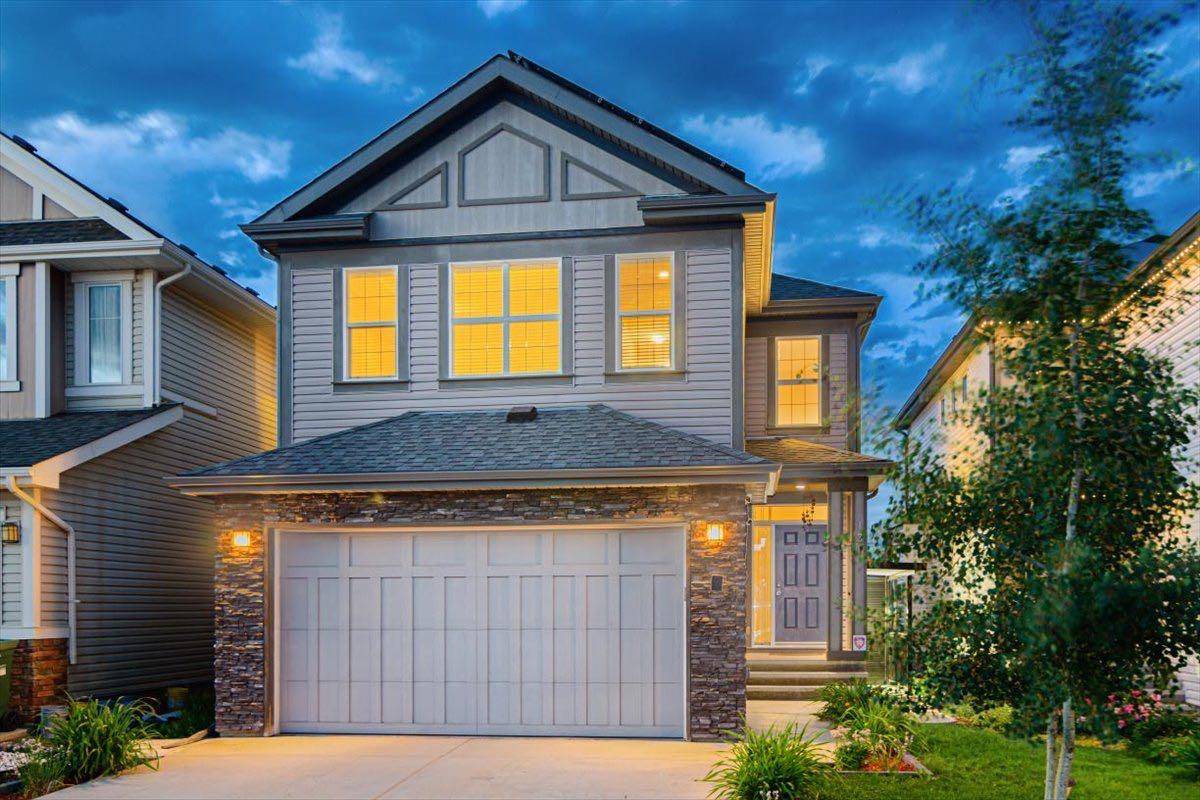 138 Copperpond ST SE, Calgary, AB T2Z 5B5
