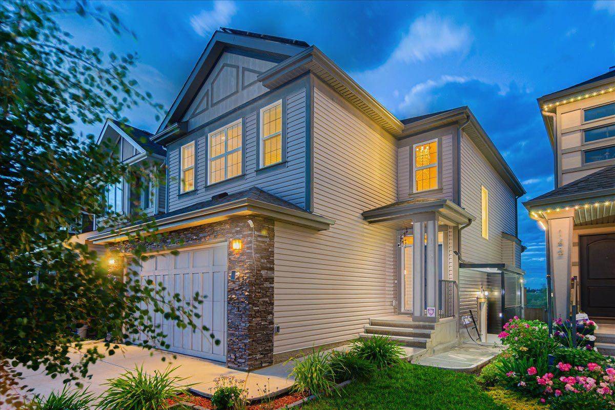 Calgary, AB T2Z 5B5,138 Copperpond ST SE