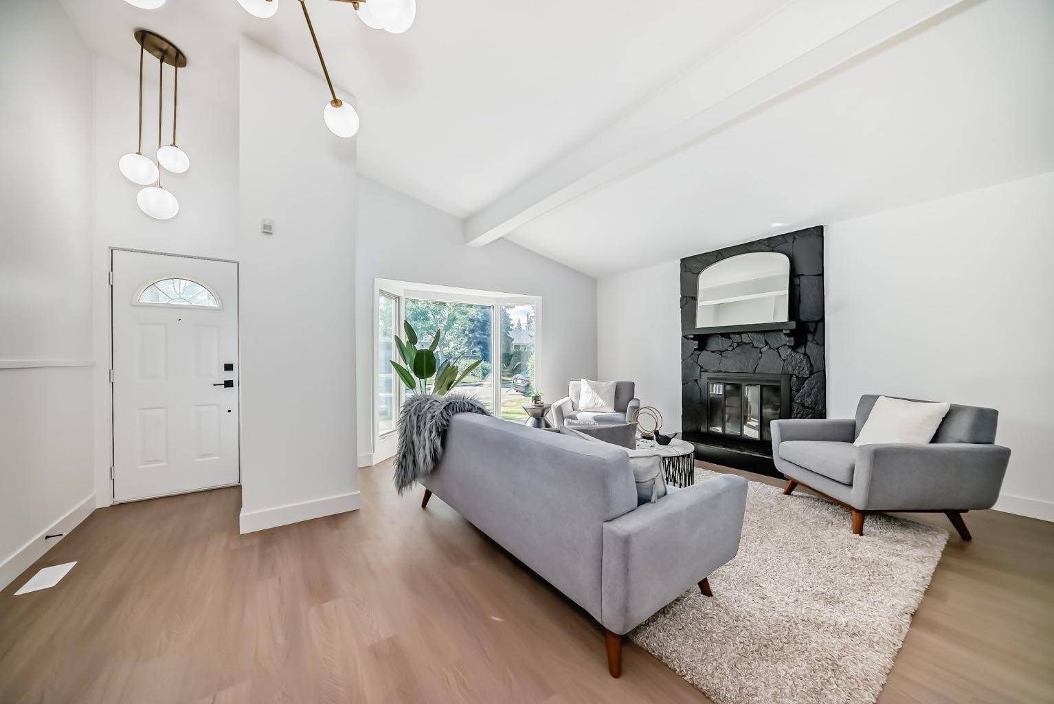 Calgary, AB T3E 4L7,129 Glenpatrick DR Southwest