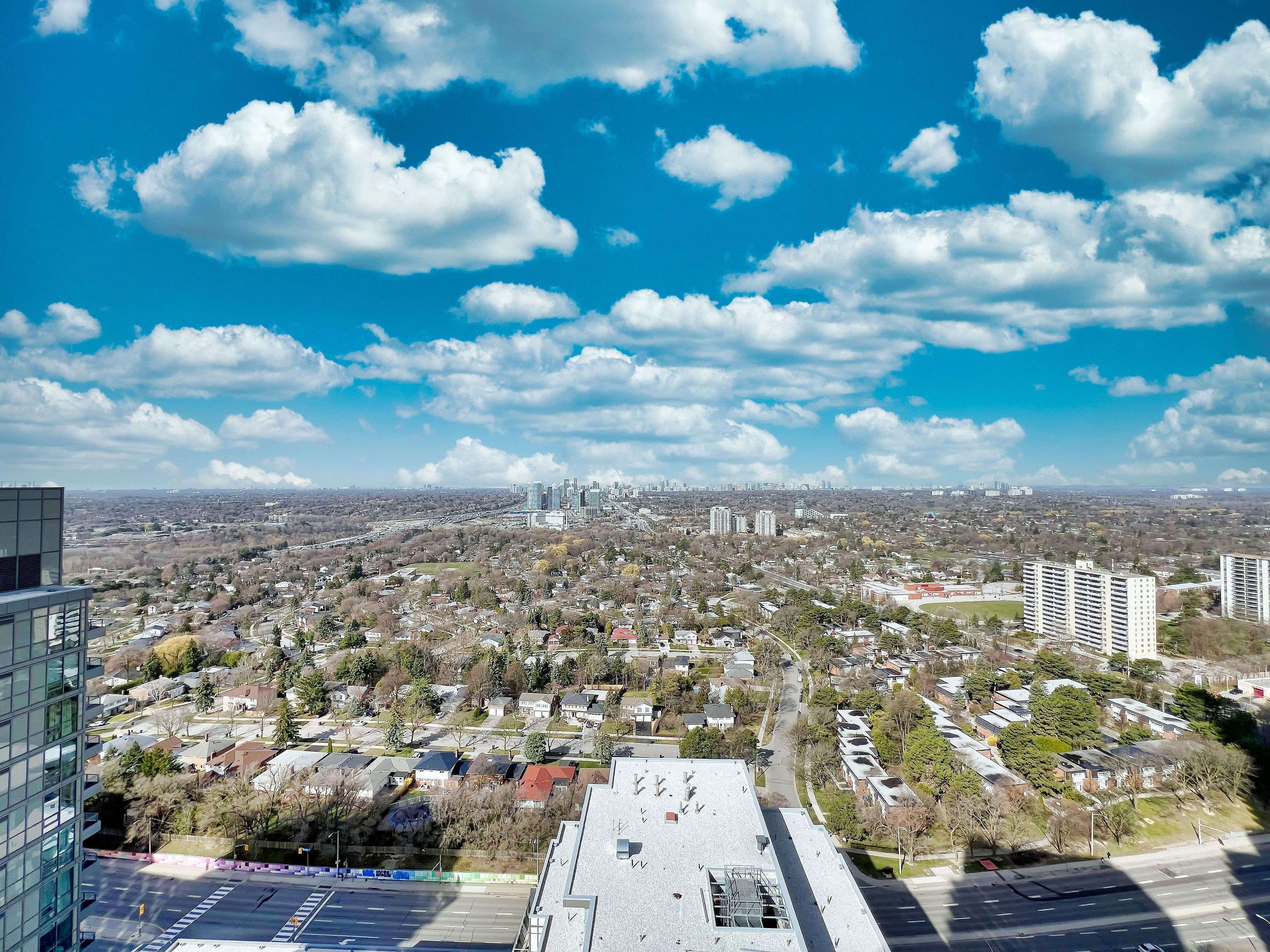 Toronto C15, ON M2J 0E5,56 Forest Manor RD #2705