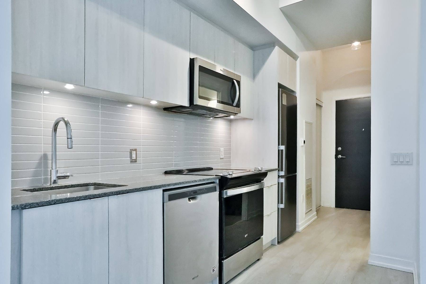 Richmond Hill, ON L4C 1Z8,8868 Yonge ST #702E