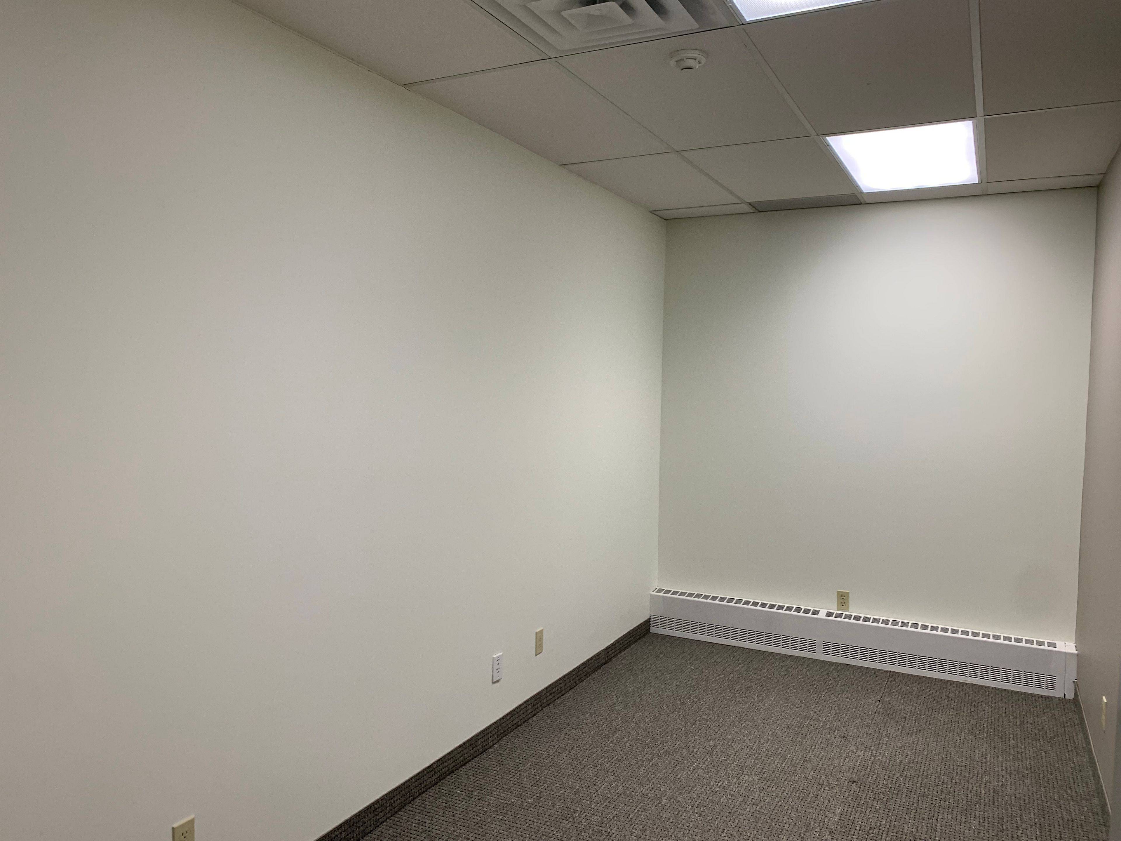 Alta Vista And Area, ON K1G 0Z1,485 Industrial AVE #15