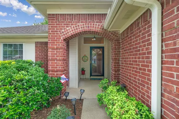 Arlington, TX 76017,5502 Misty Crest Drive