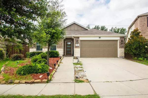 8625 Glenburne Drive, Fort Worth, TX 76131