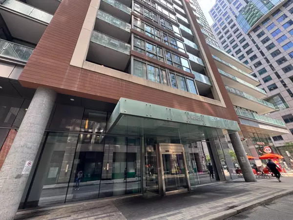 Toronto C01, ON M5V 0C4,8 Mercer ST #1608