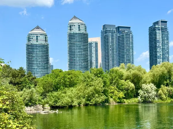 Toronto W06, ON M8V 0B2,2230 Lake shore BLVD W #303