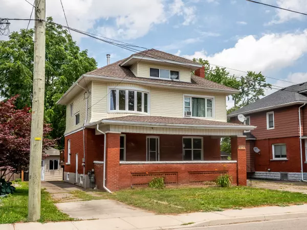 4975 MCRAE ST, Niagara Falls, ON L2E 1P2