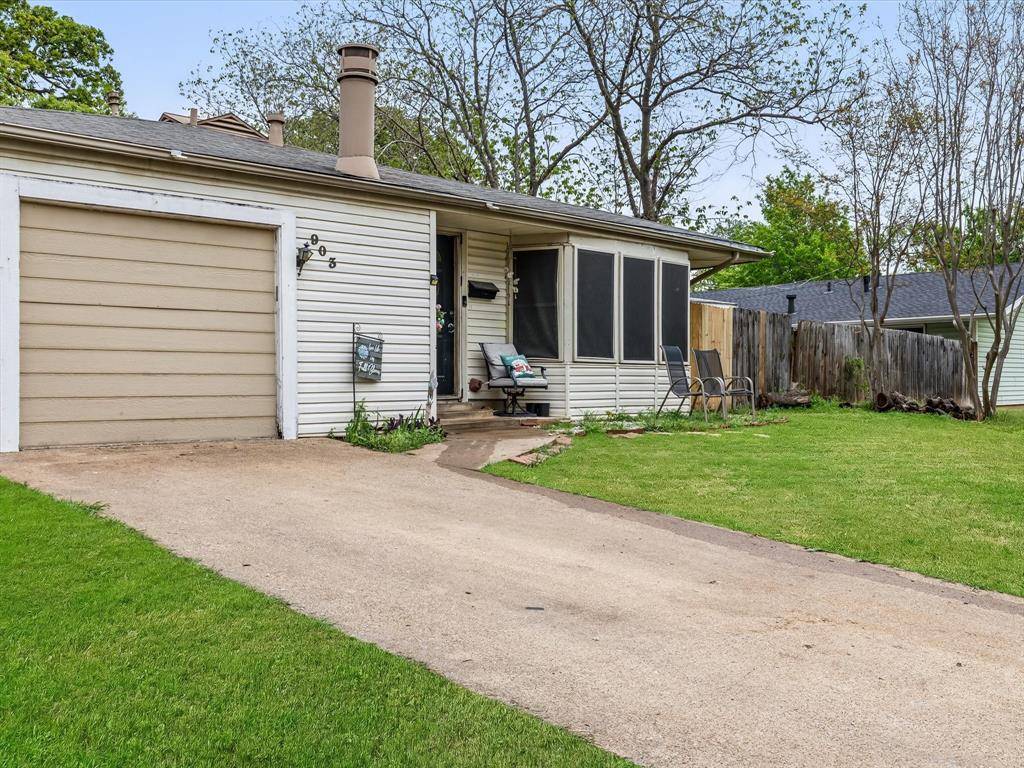 Euless, TX 76040,903 S Mills Drive