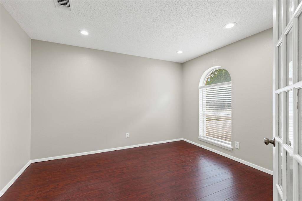 Arlington, TX 76012,808 Monticello Court