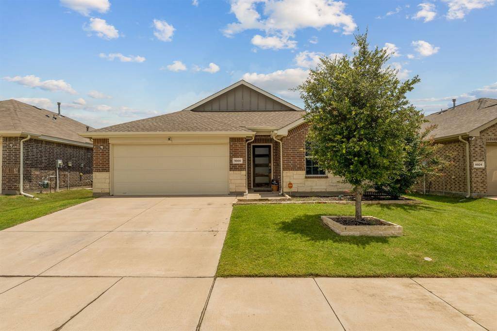 9000 Dameron Drive, Fort Worth, TX 76131