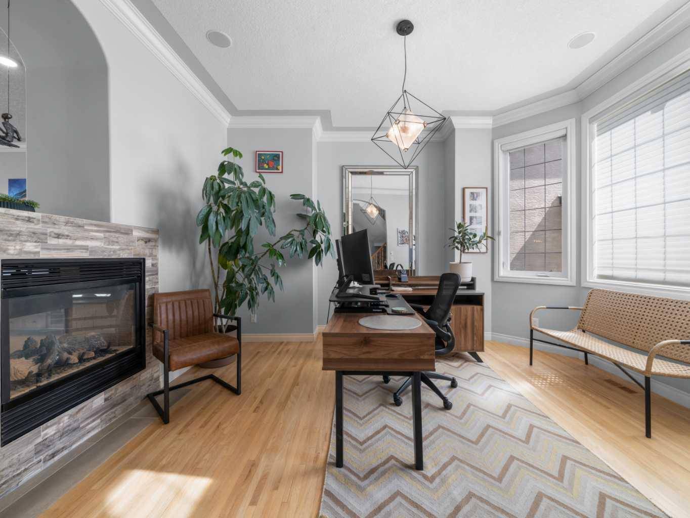 Calgary, AB T2Y 3T9,210 Evergreen Mews SW
