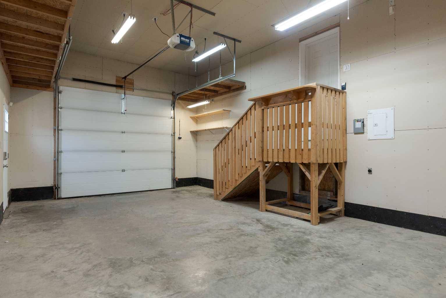 Fort Mcmurray, AB T9K 2P1,192 Mitchell DR