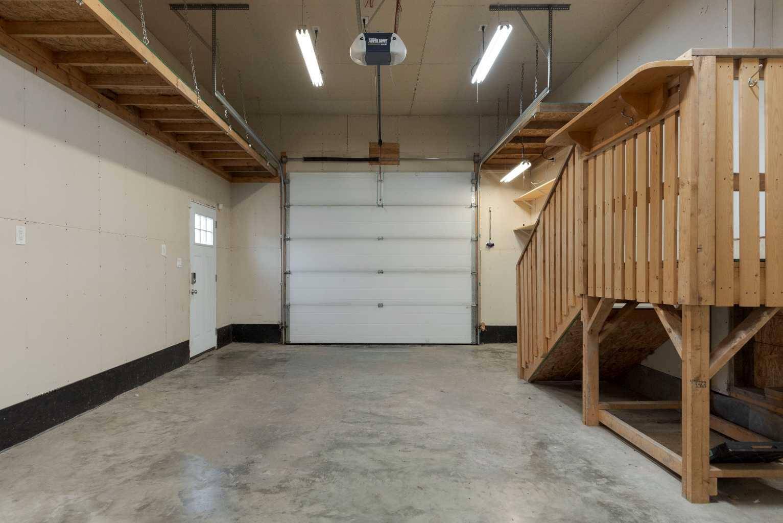Fort Mcmurray, AB T9K 2P1,192 Mitchell DR
