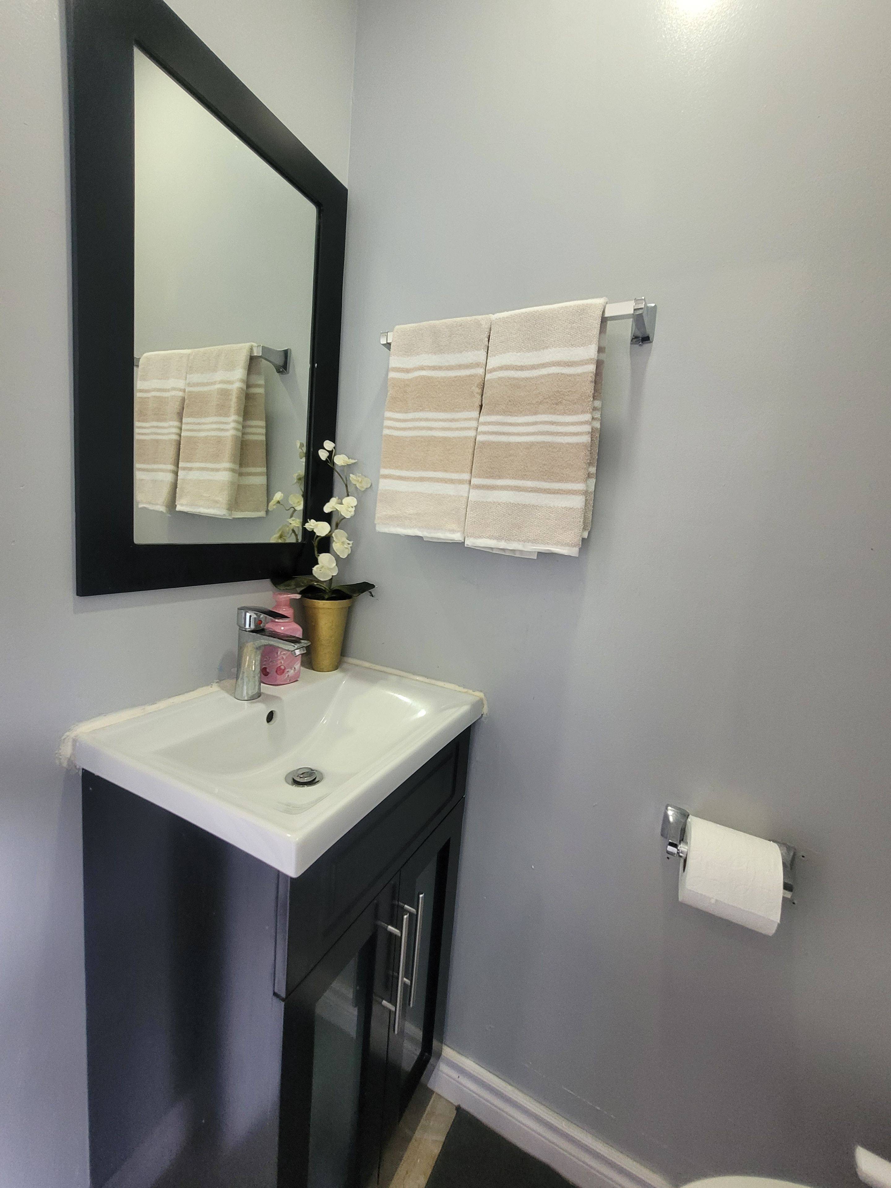 Oshawa, ON L1K 1K9,320 Blackthorn ST #7