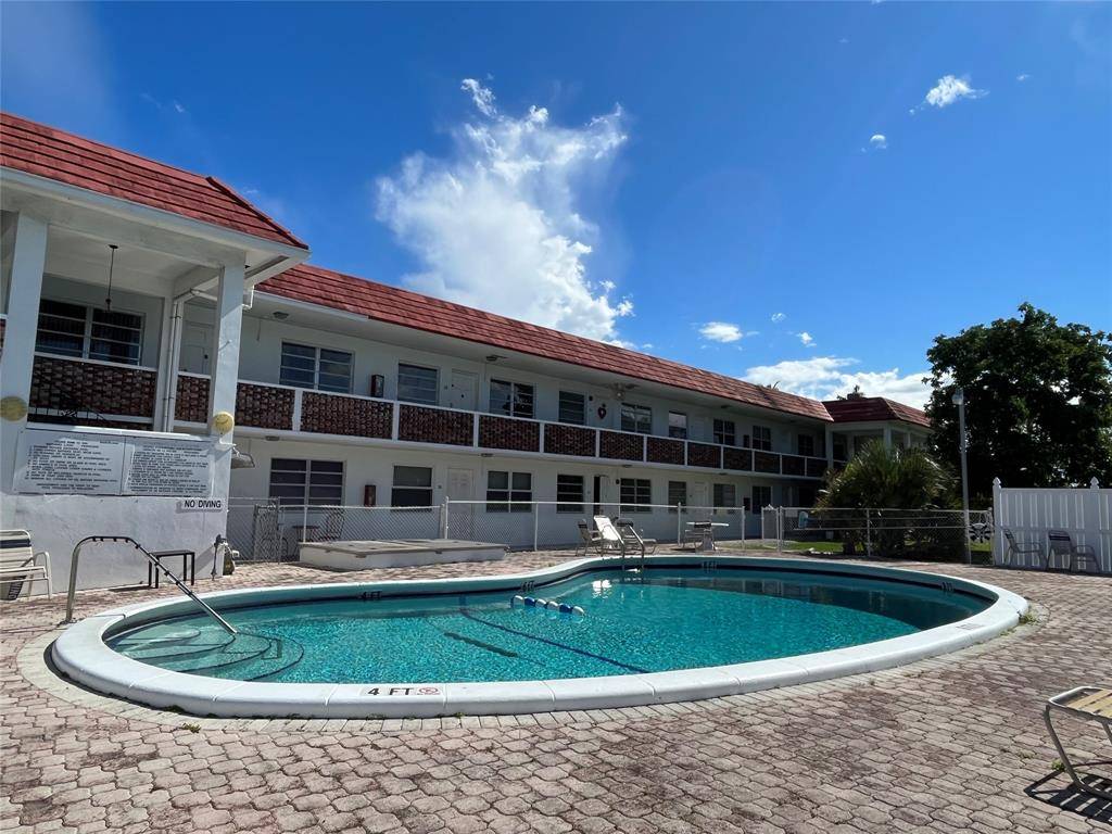22 SE 3rd Ter #25, Dania Beach, FL 33004