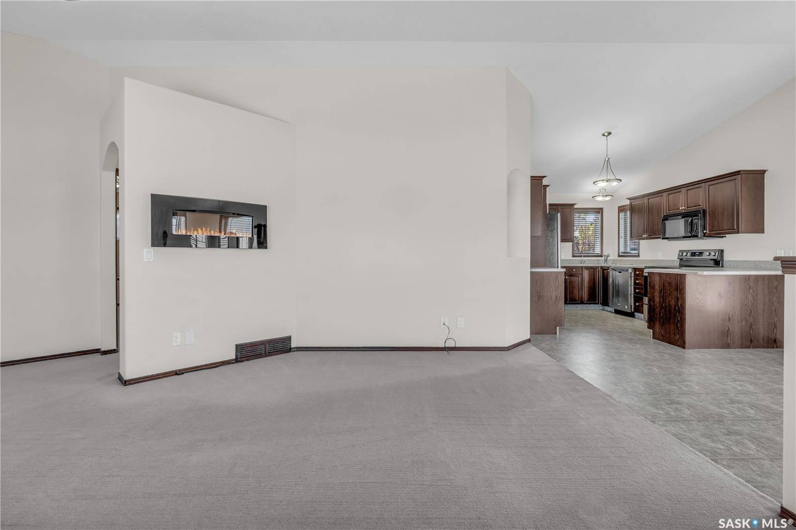 Regina, SK S4R 8V2,3481 MACLACHLAN CRESCENT