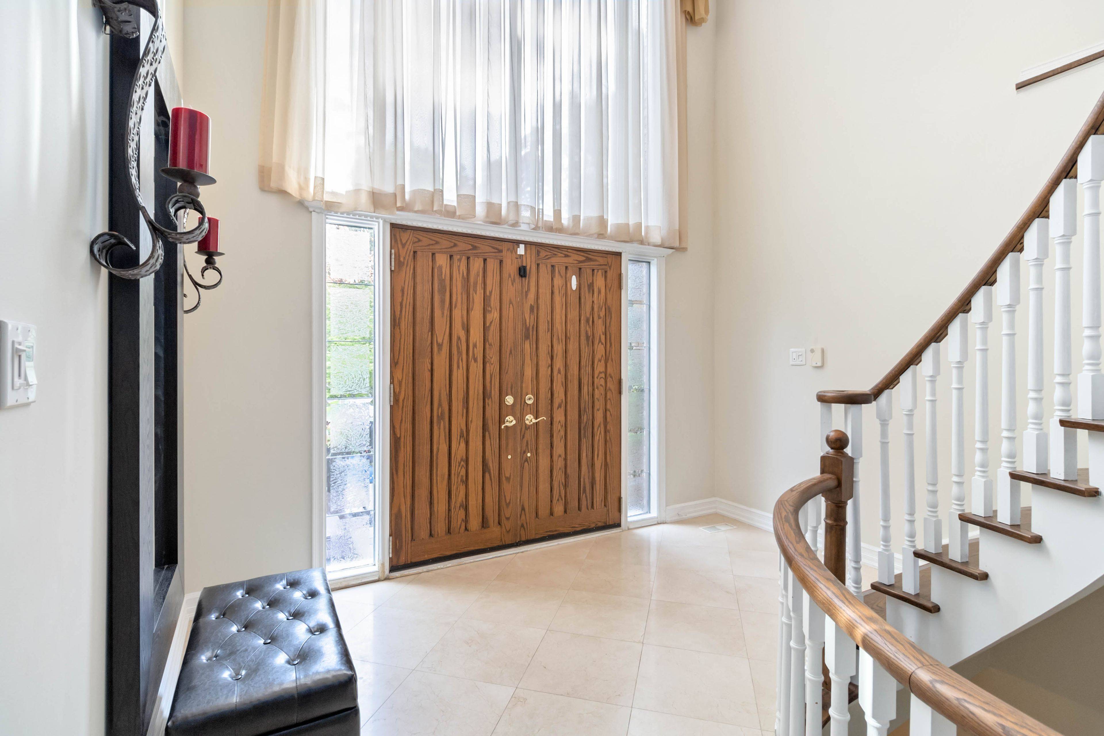 Mississauga, ON L5K 2L4,1836 Friar Tuck CT