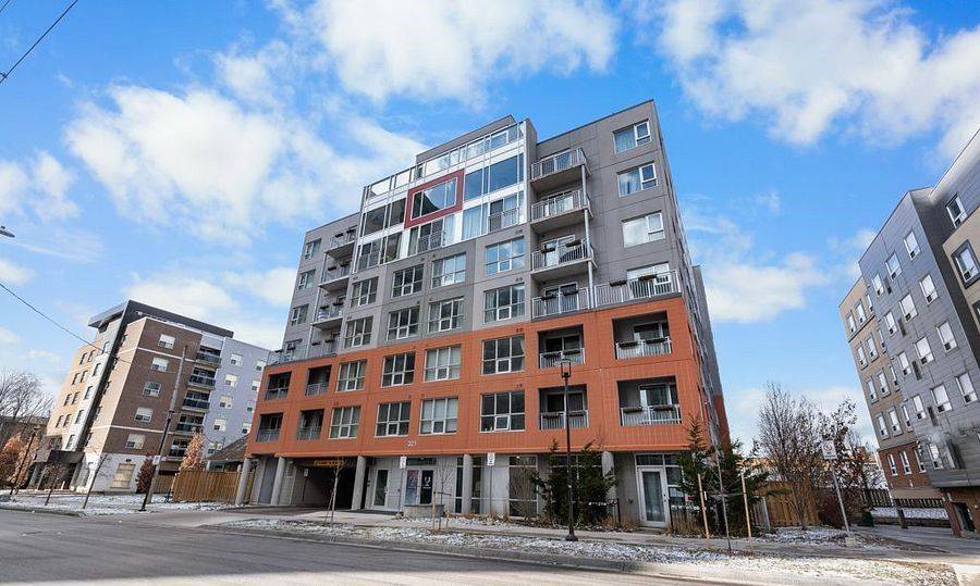 321 Spruce ST #7, Waterloo, ON N2L 0G4