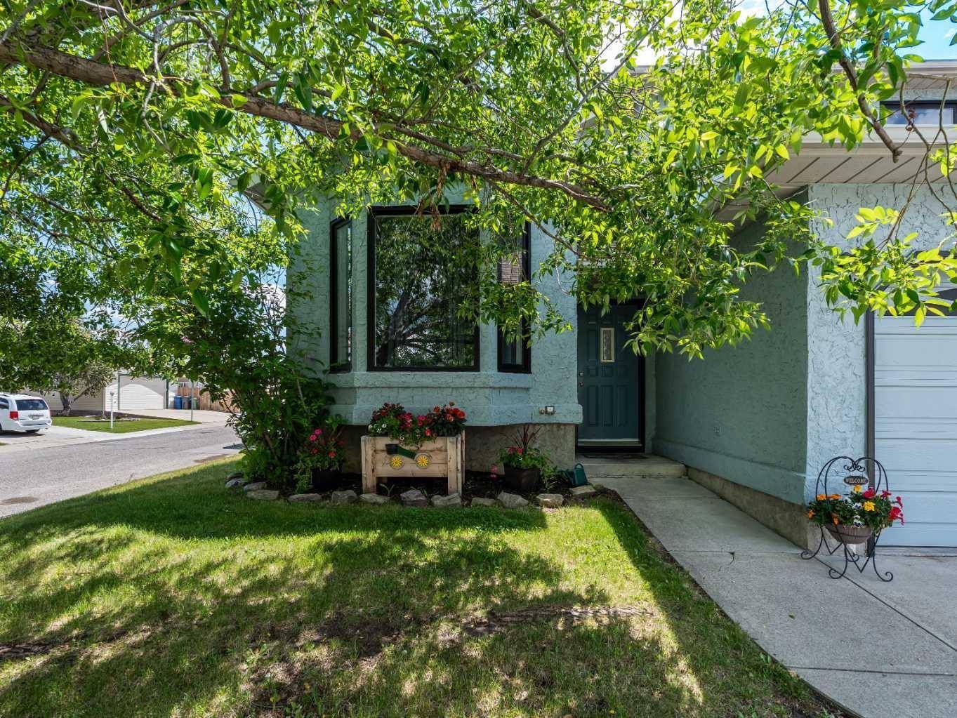 Okotoks, AB T1S 1M2,9 Hunters Mews