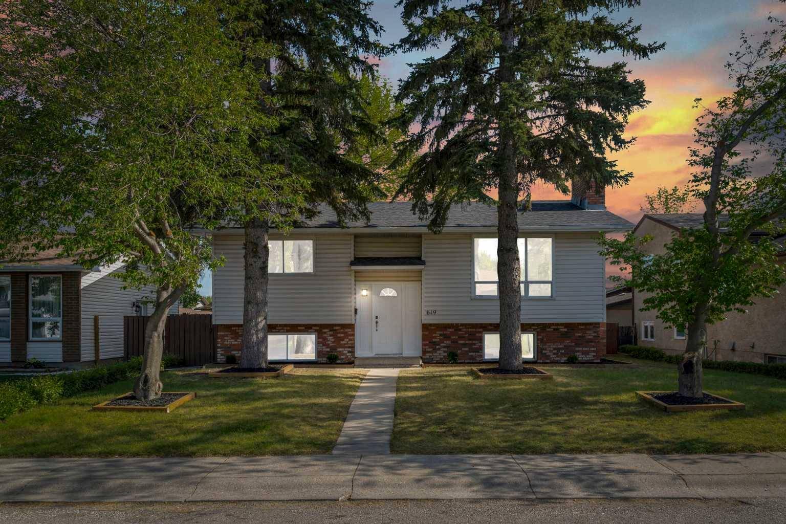 619 Templeside RD NE, Calgary, AB T1Y 3M4