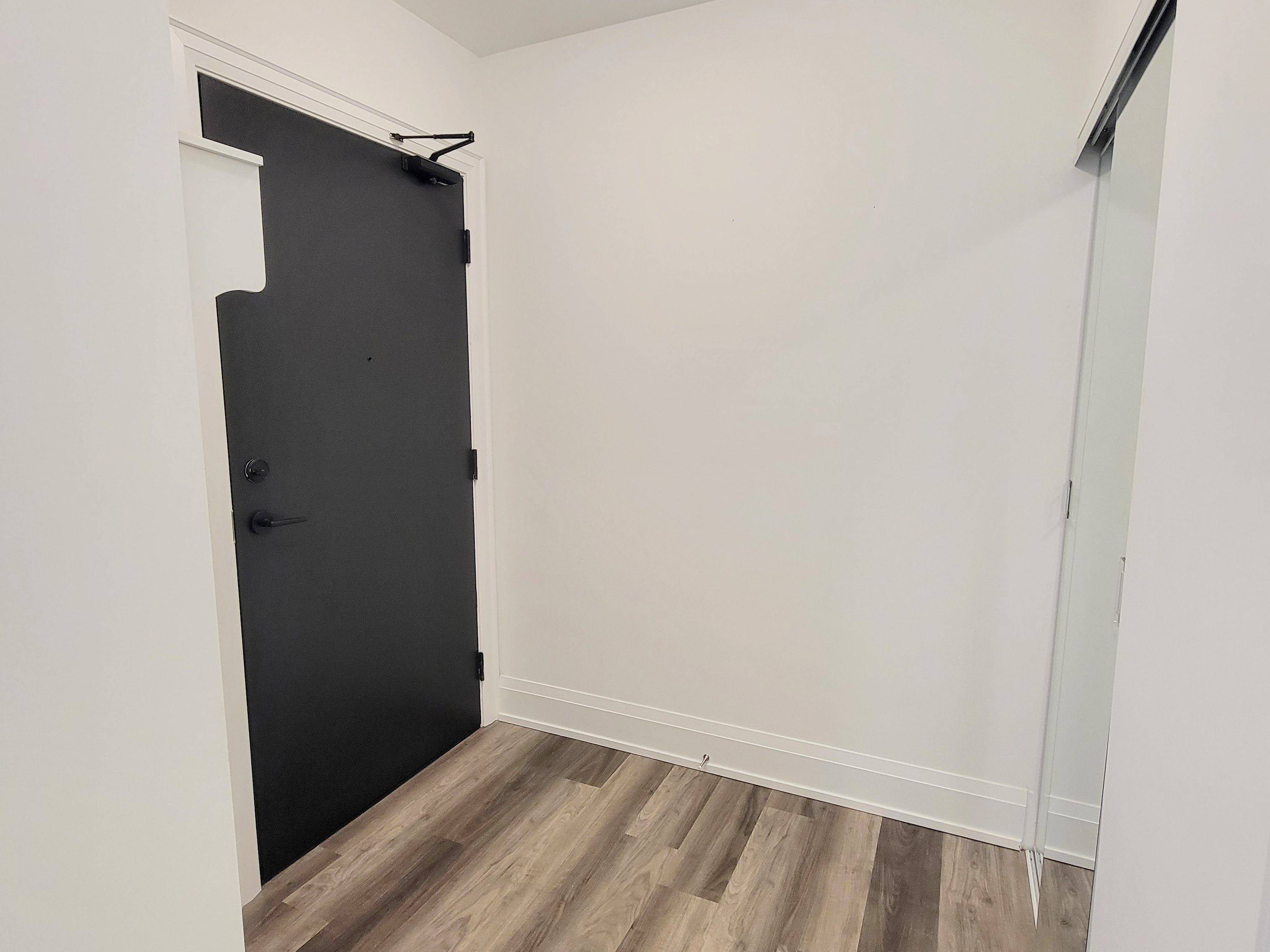 Pickering, ON L1W 3R5,1480 Bayly ST #1705