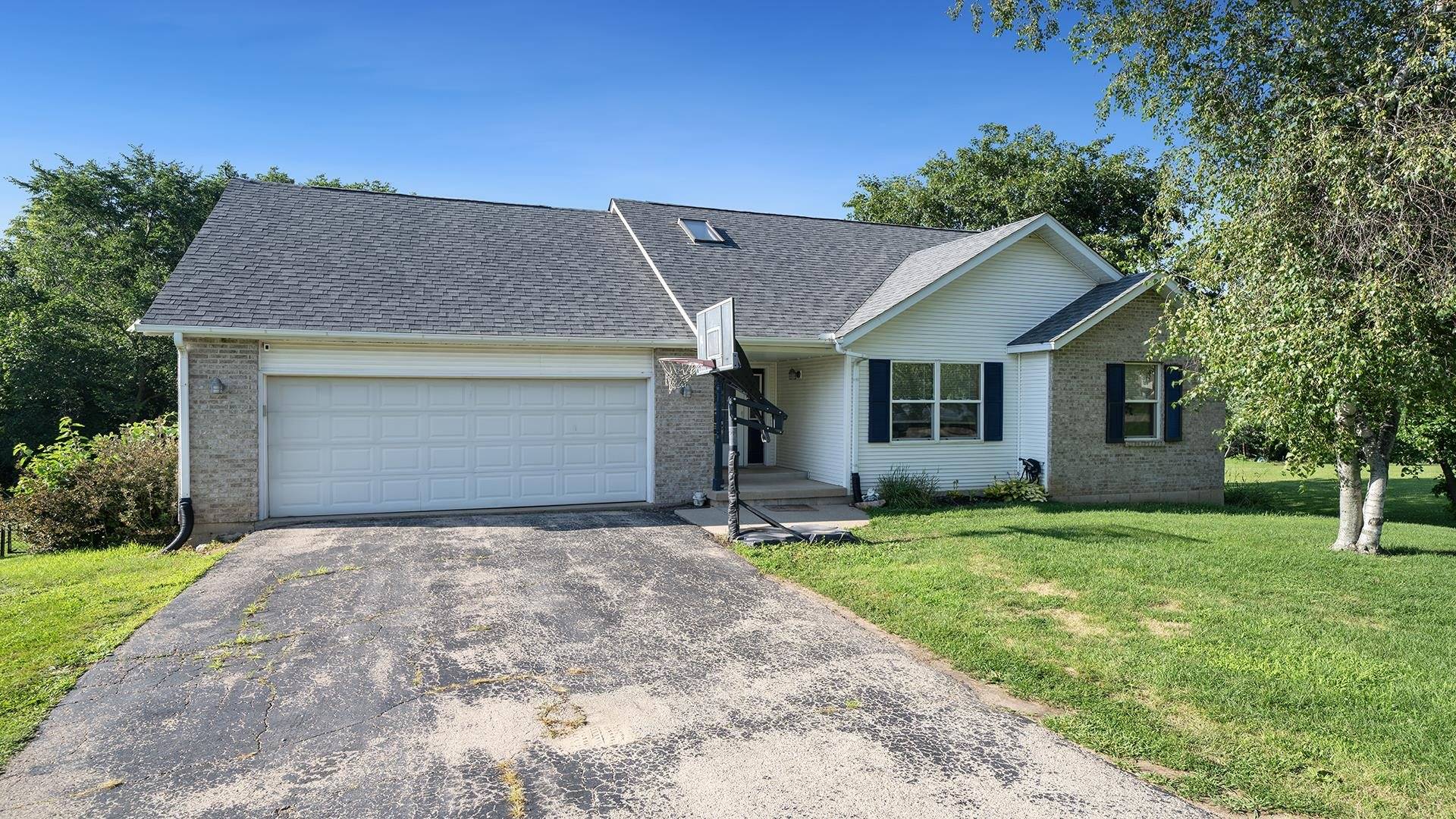 1442 W Indian Heights Drive, Oregon, IL 61061