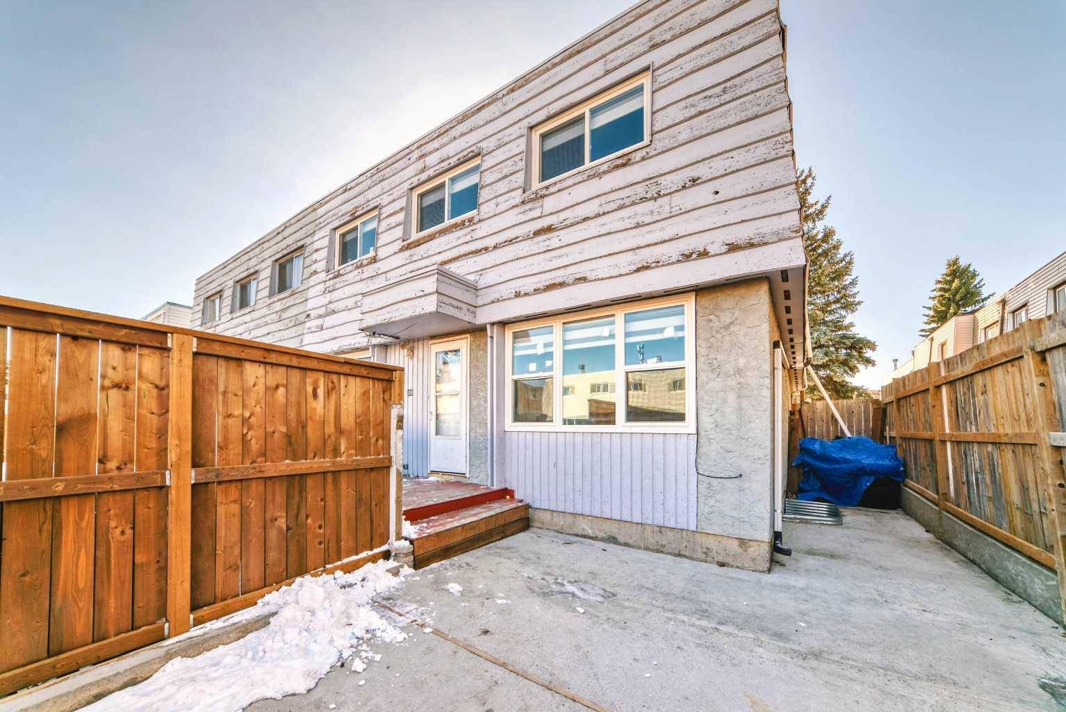 Calgary, AB T2K5L4,8 Blackthorn Bay Northeast #104