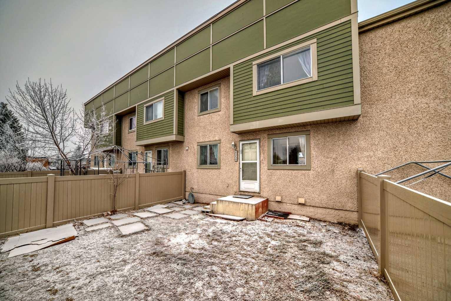 Calgary, AB T2K 1K5,406 Blackthorn RD NE #252