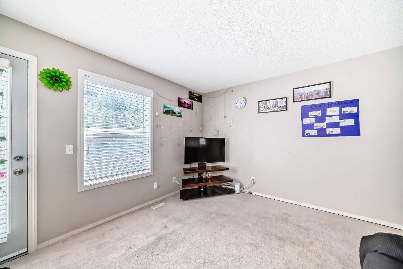 Calgary, AB T3J 0G3,147 Saddlebrook PT Northeast