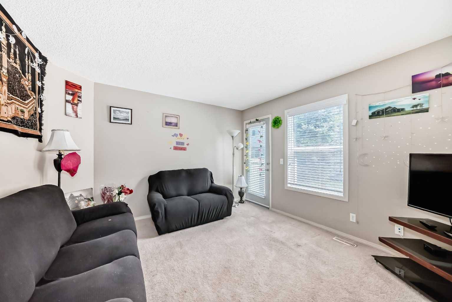 Calgary, AB T3J 0G3,147 Saddlebrook PT Northeast