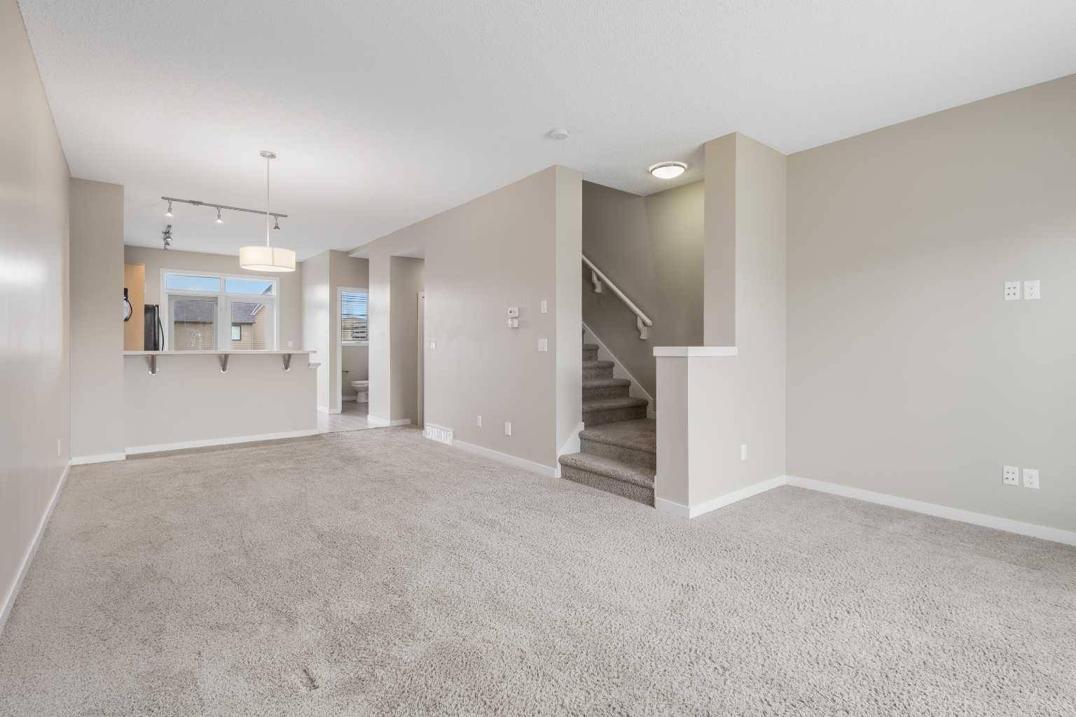 Calgary, AB T2X 0Y4,616 Walden CIR Southeast